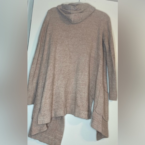 Barefoot Dreams Cozychic Lite Knit Size S - Light Pink in color - Picture 3 of 4